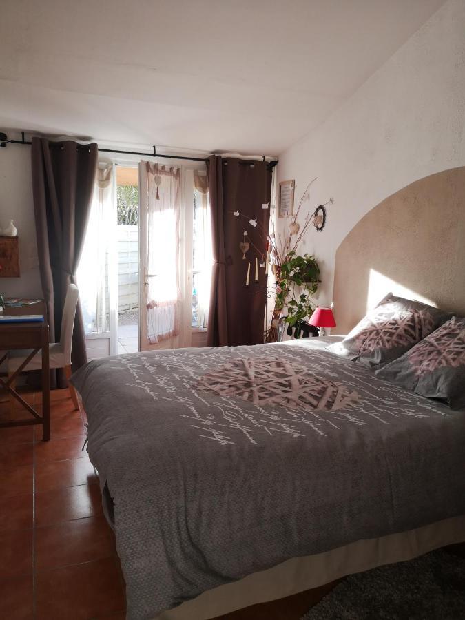 La Colombe Bed & Breakfast Tourrettes Exterior photo